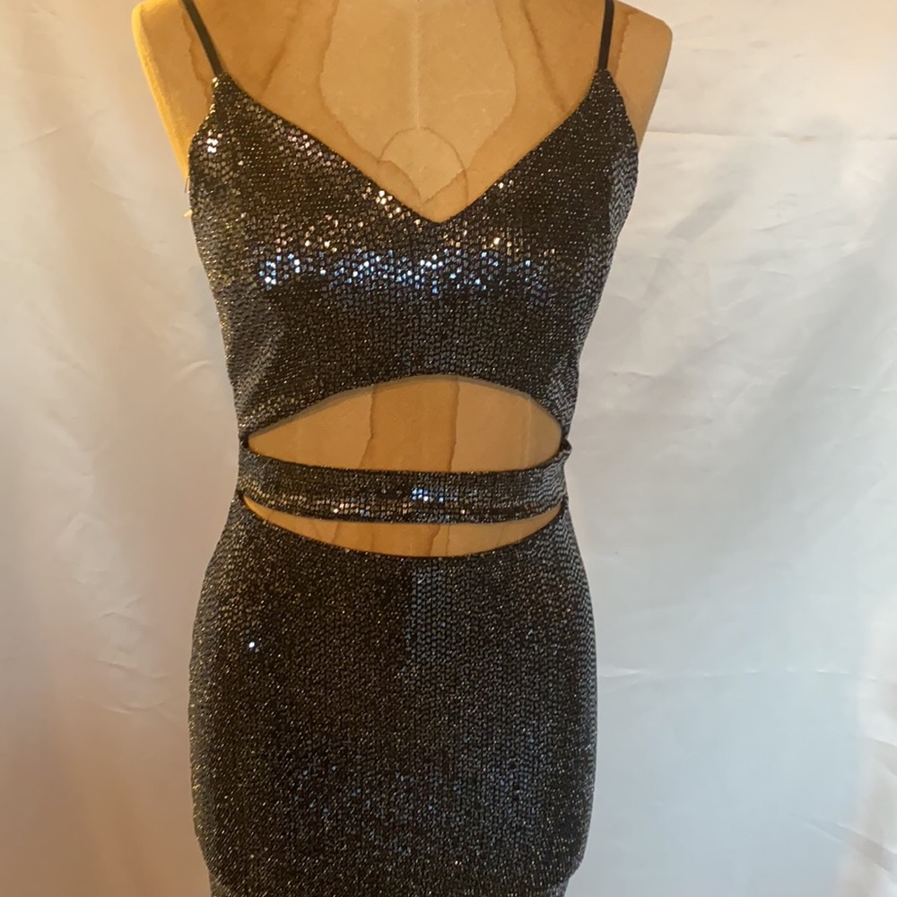 January 7 sparked dress size medium - Picture 9 of 9
